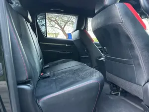Toyota Hilux 2024 Black