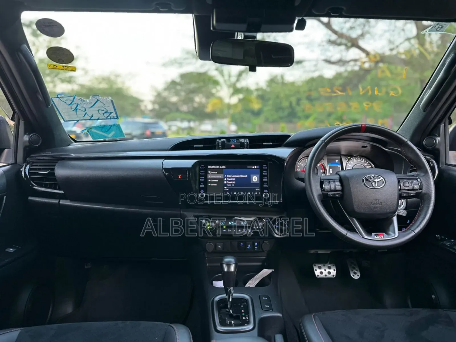 Toyota Hilux 2024 Black
