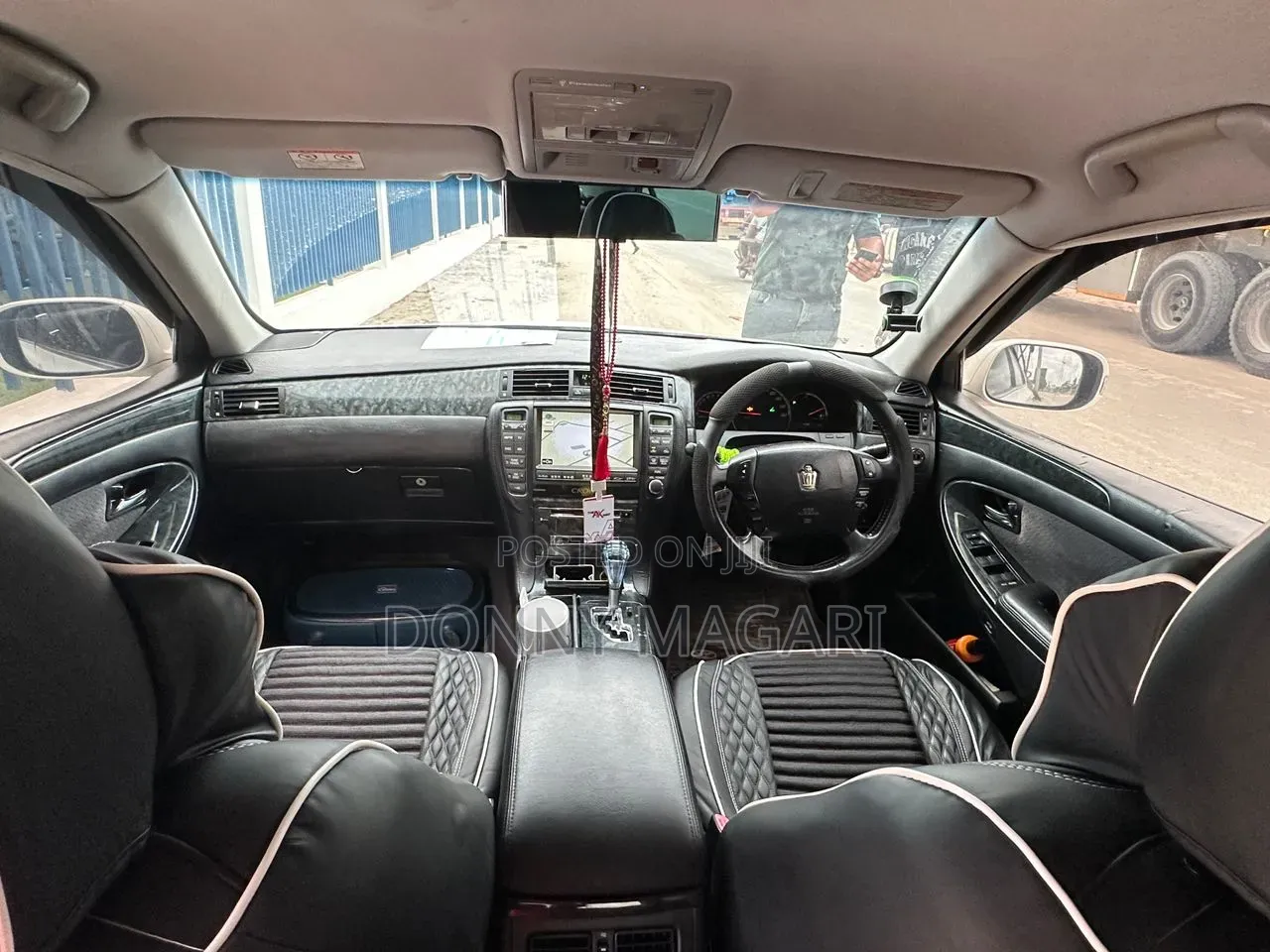 Toyota Crown 2006 White
