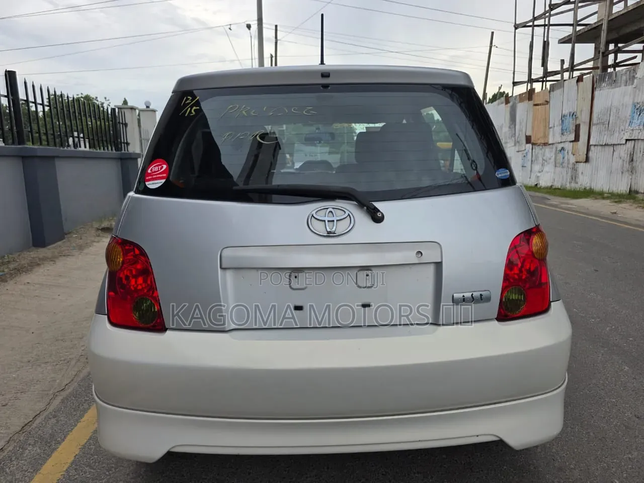 Toyota IST 2004 Silver