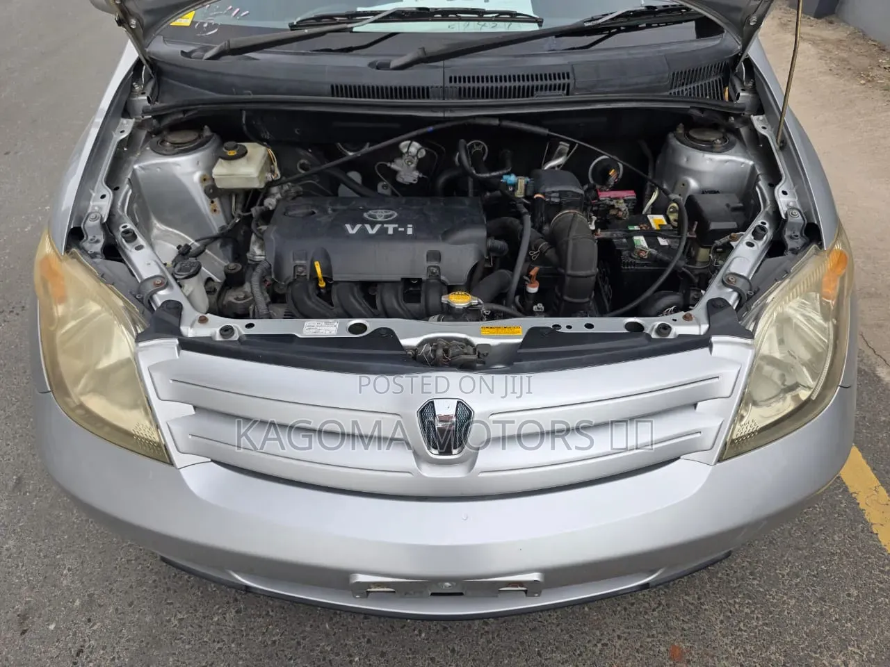 Toyota IST 2004 Silver