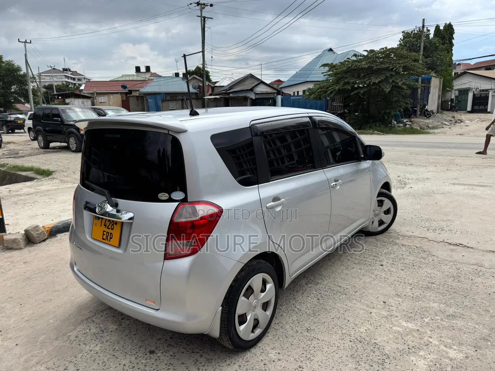 Toyota Ractis 1.5 FWD 2007 Silver