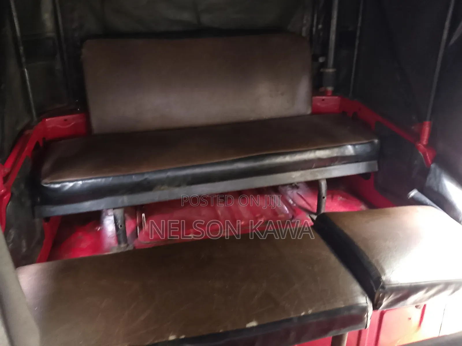 Bajaj Avenger 200 2019 Red