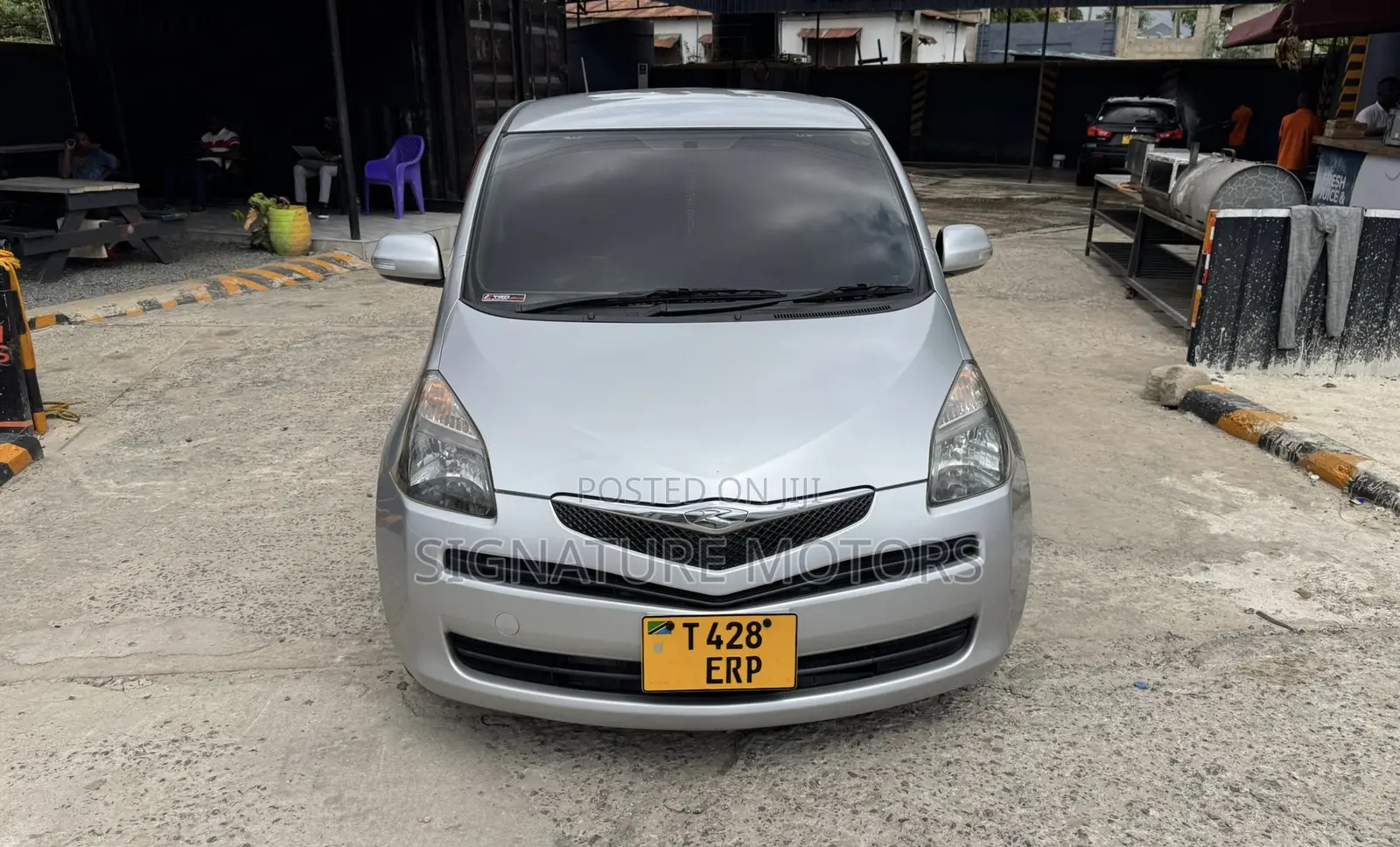 Toyota Ractis 1.5 FWD 2007 Silver