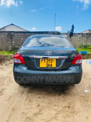 Toyota Belta 2005 Black