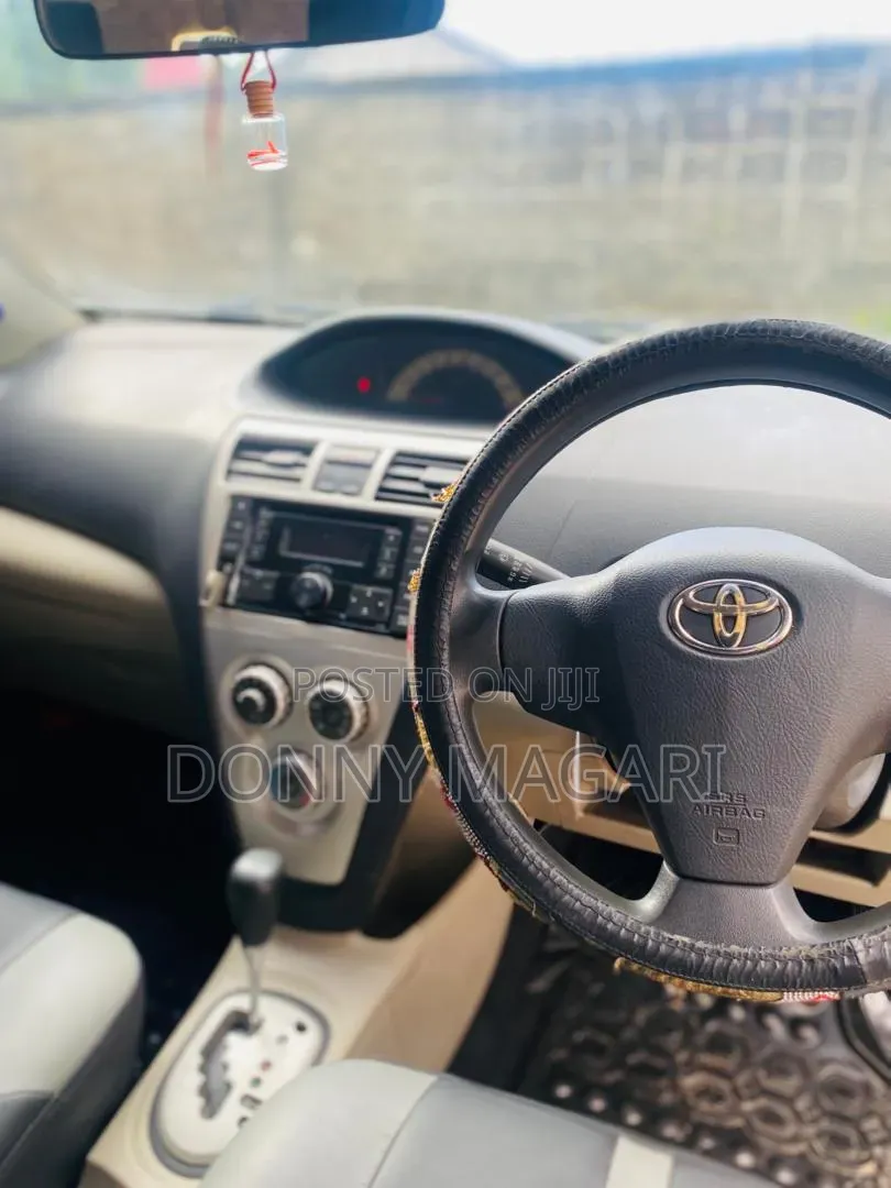 Toyota Belta 2005 Black