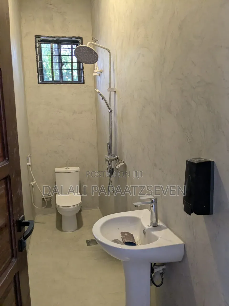 3bdrm Apartment in Dalali Papaa, Mbezi Beach for rent