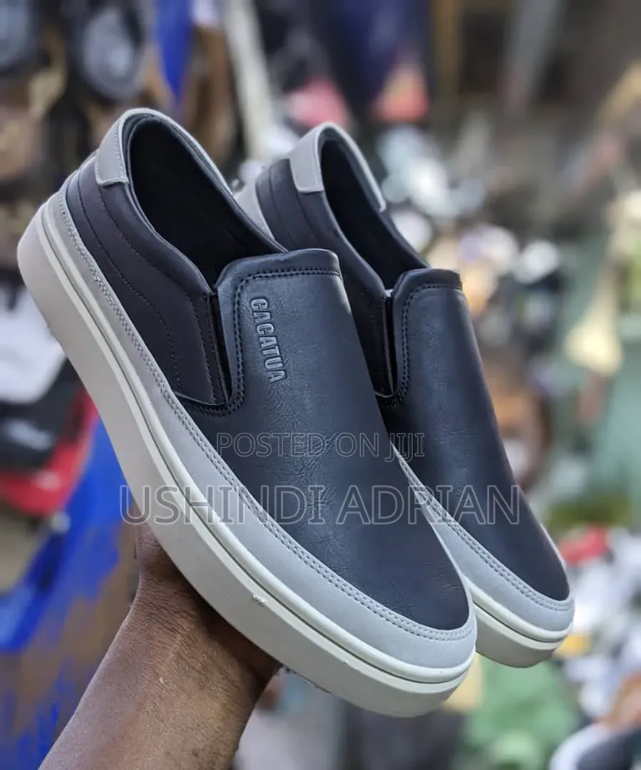 Simpo Shoes–Clean Smart Style