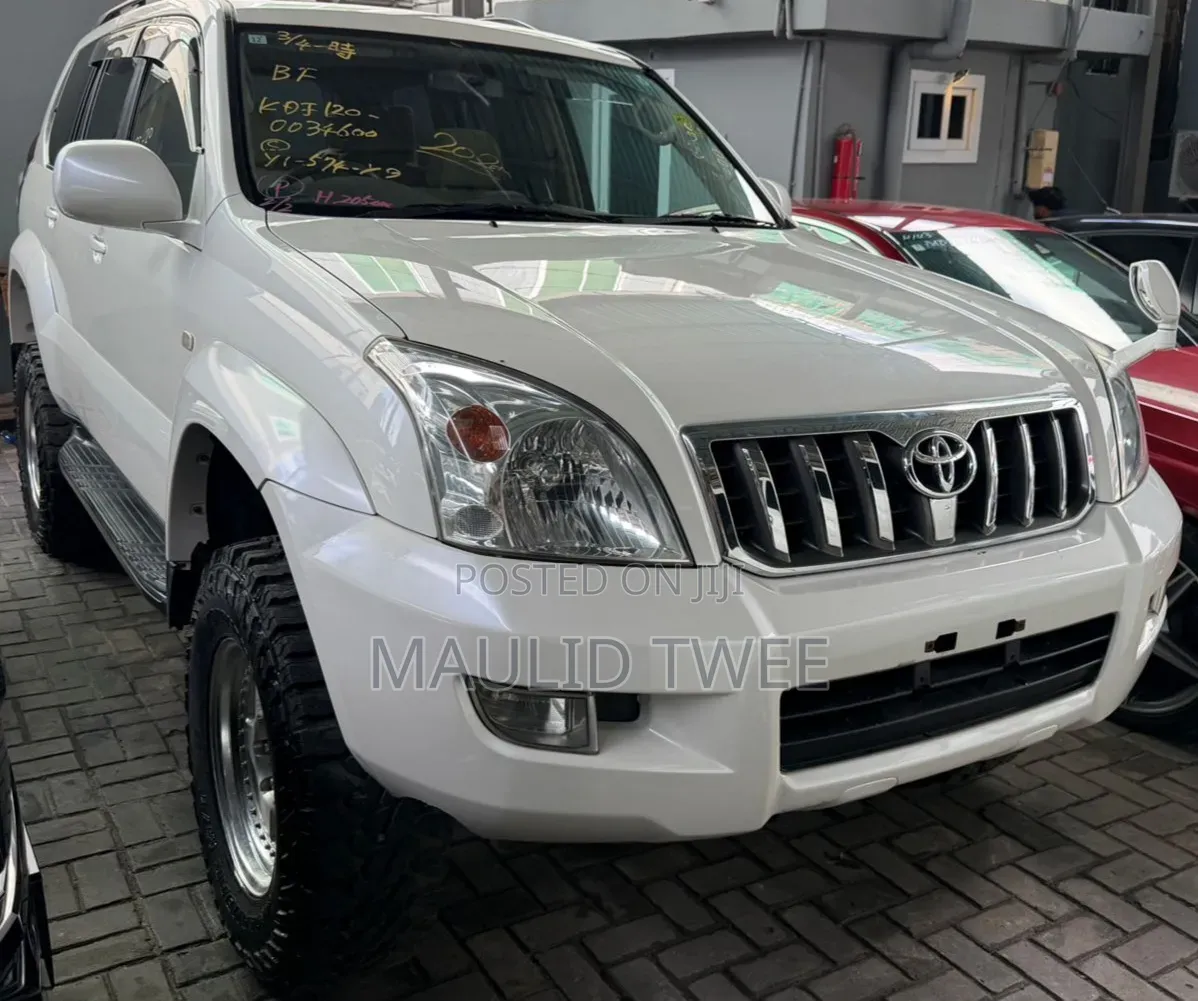 Toyota Land Cruiser Prado 2004 White