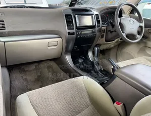 Toyota Land Cruiser Prado 2004 White