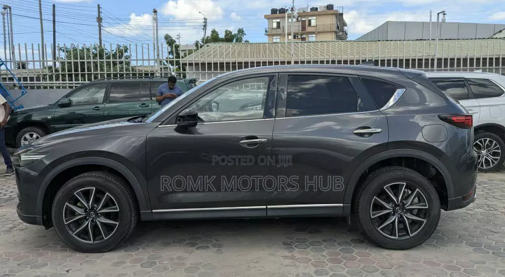 Mazda CX-5 2020 Gray