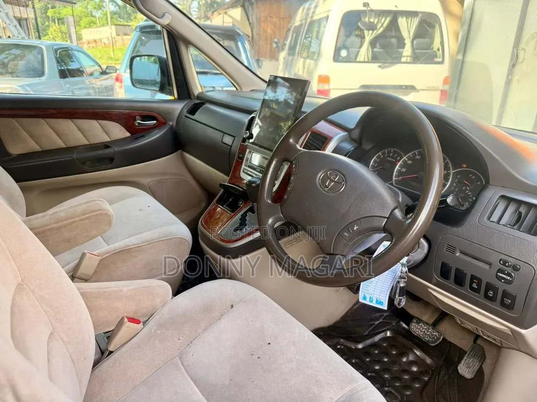 Toyota Alphard 2004 Black