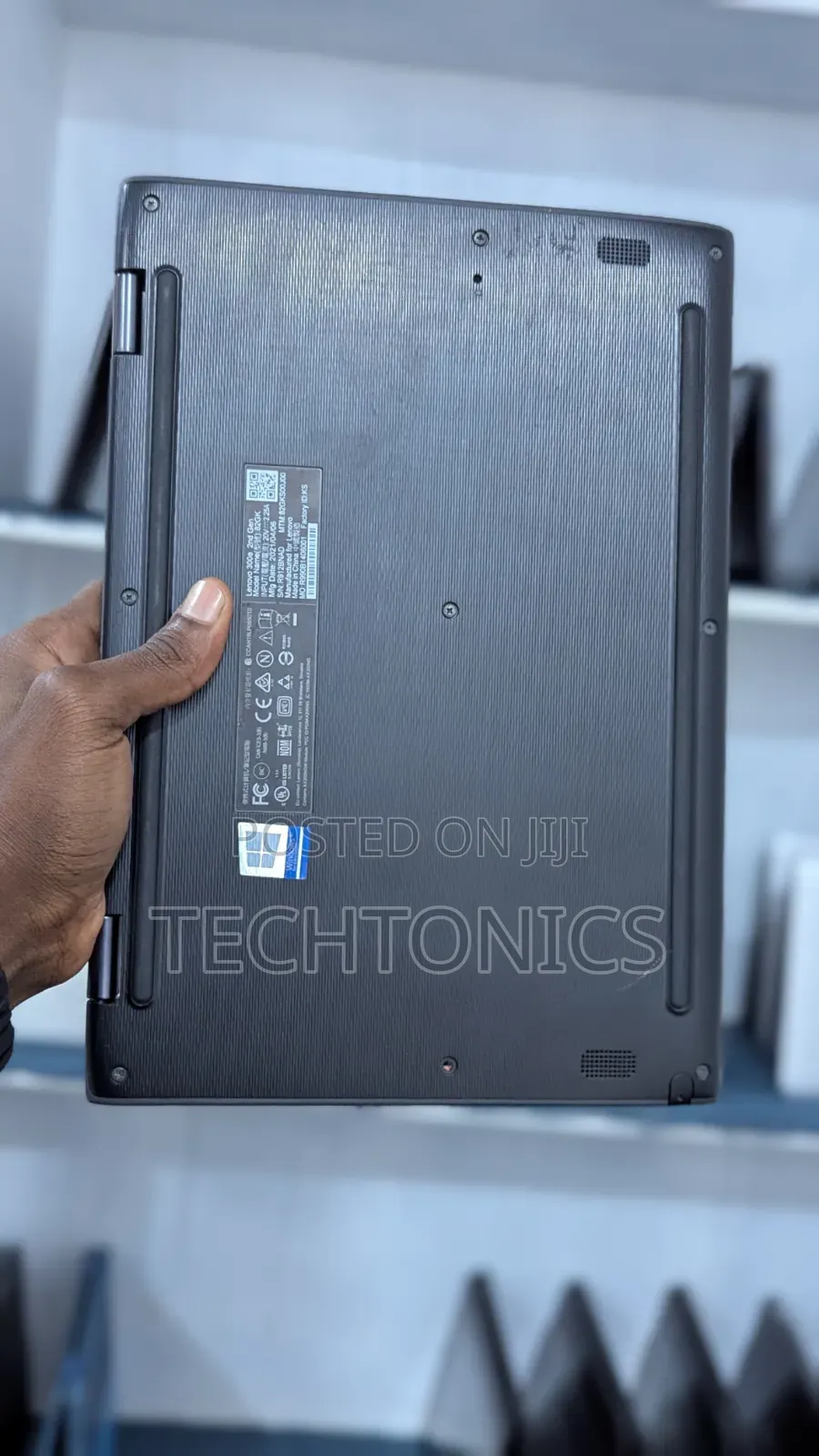 Laptop Lenovo 300e 8GB AMD SSD 128GB