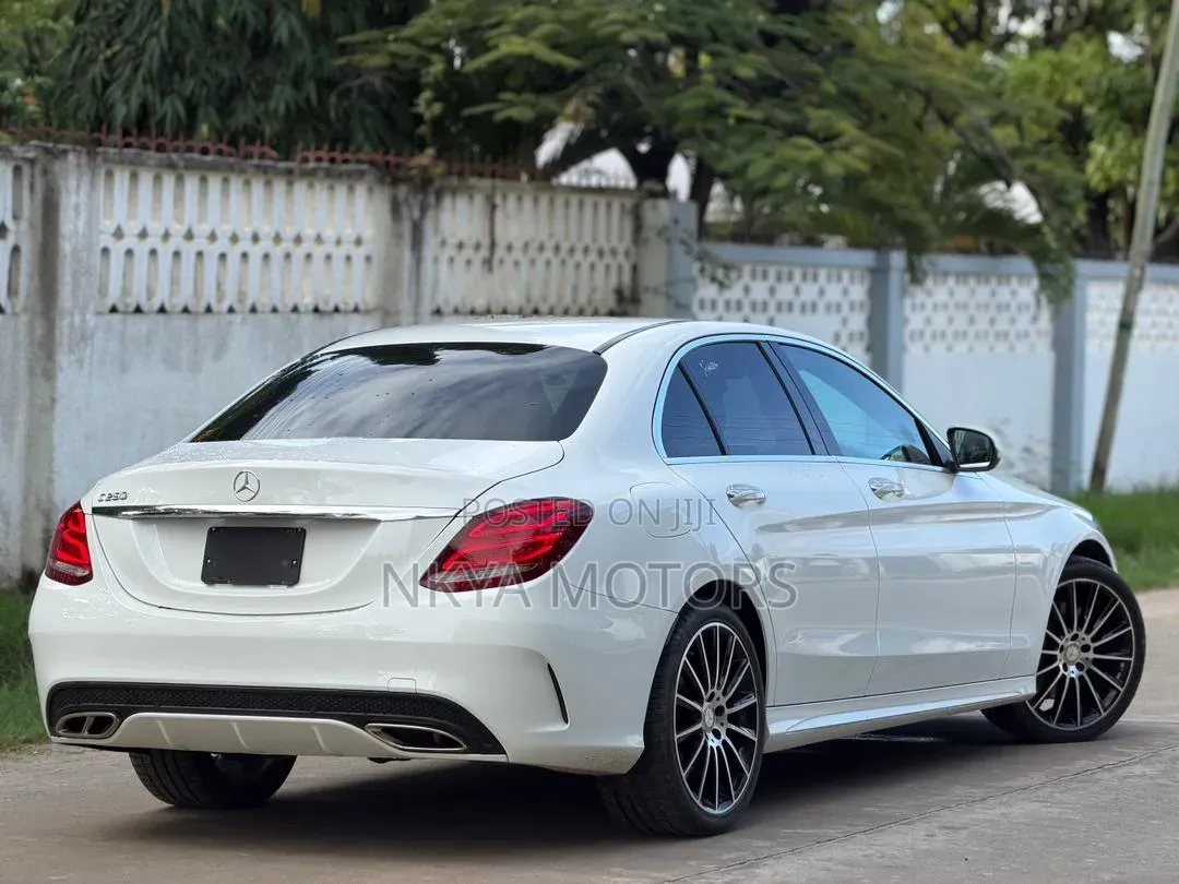 Mercedes-Benz C250 2015 White