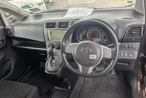 Toyota IST 2012 Maroon