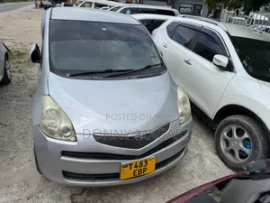 Toyota Ractis 2010 Silver