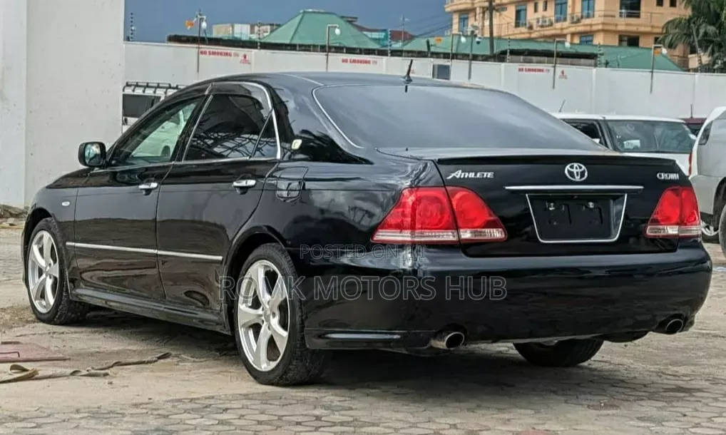 Toyota Crown 2006 Black