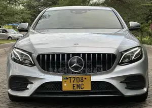 Mercedes-Benz E200 2016 Silver