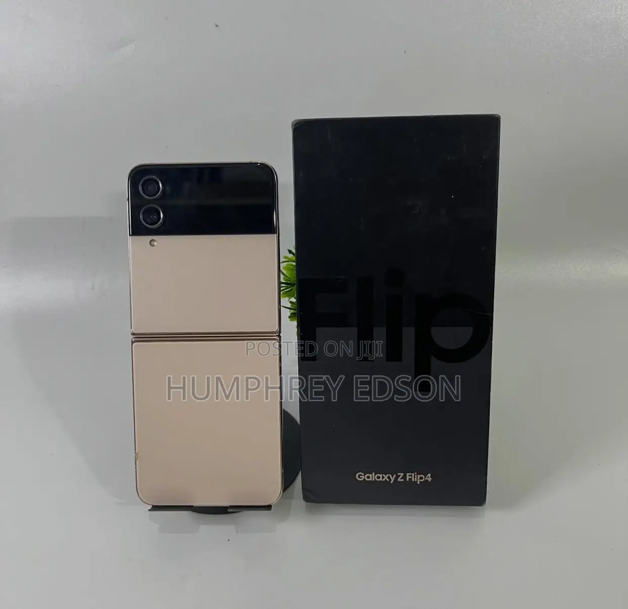New Samsung Galaxy Z Flip4 128 GB