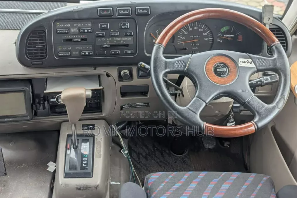 Toyota Coaster 2004