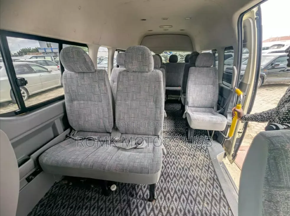 Toyota Coaster 2004