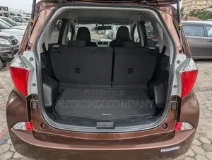 Toyota Ractis 1.5 AWD 2011 Burgundy
