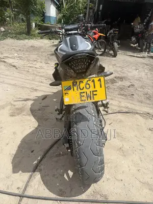Yamaha 2015 Black