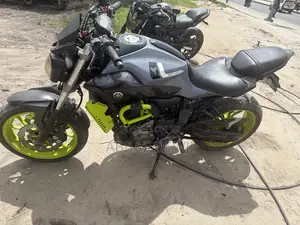 Yamaha 2015 Black