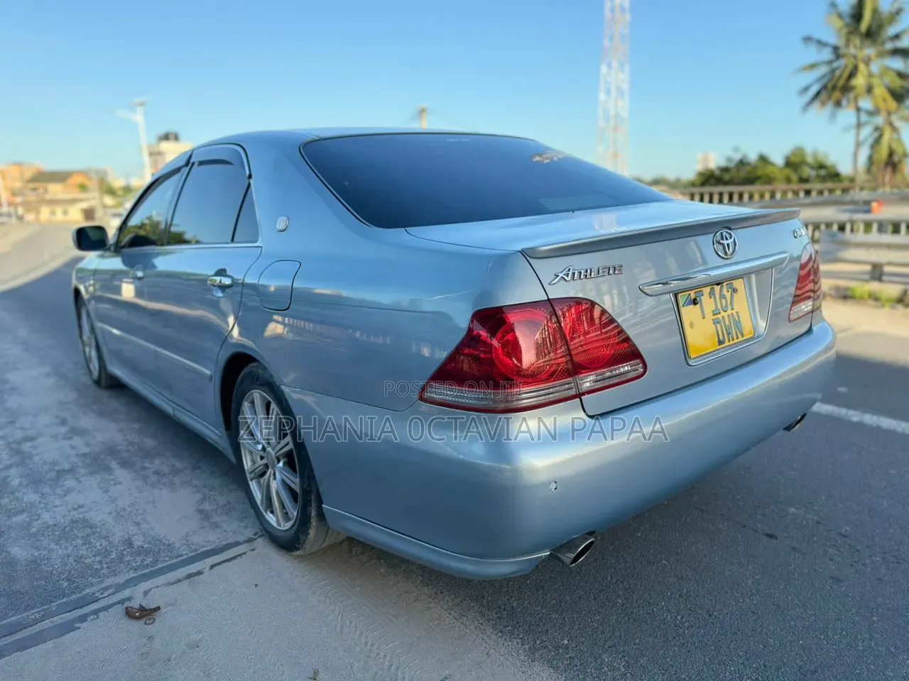 Toyota Crown 2006 Blue