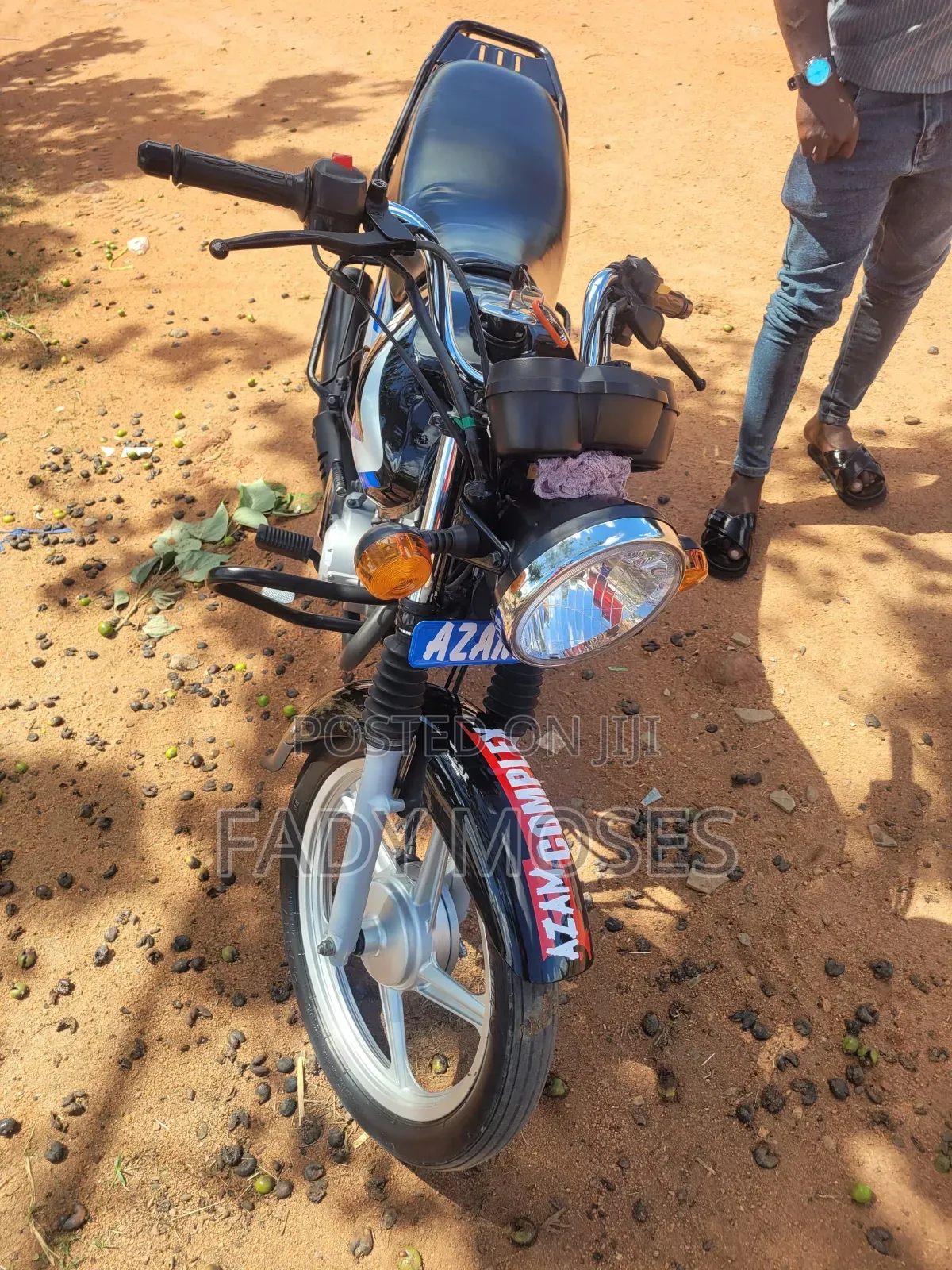 TVS HLX 125 2025 Blue