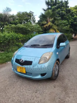 Toyota Vitz 2006 Blue