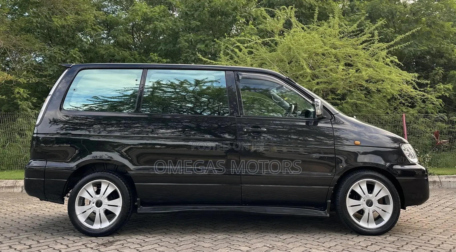 Toyota Noah 2.0 FWD (8 Seater) 2001 Black