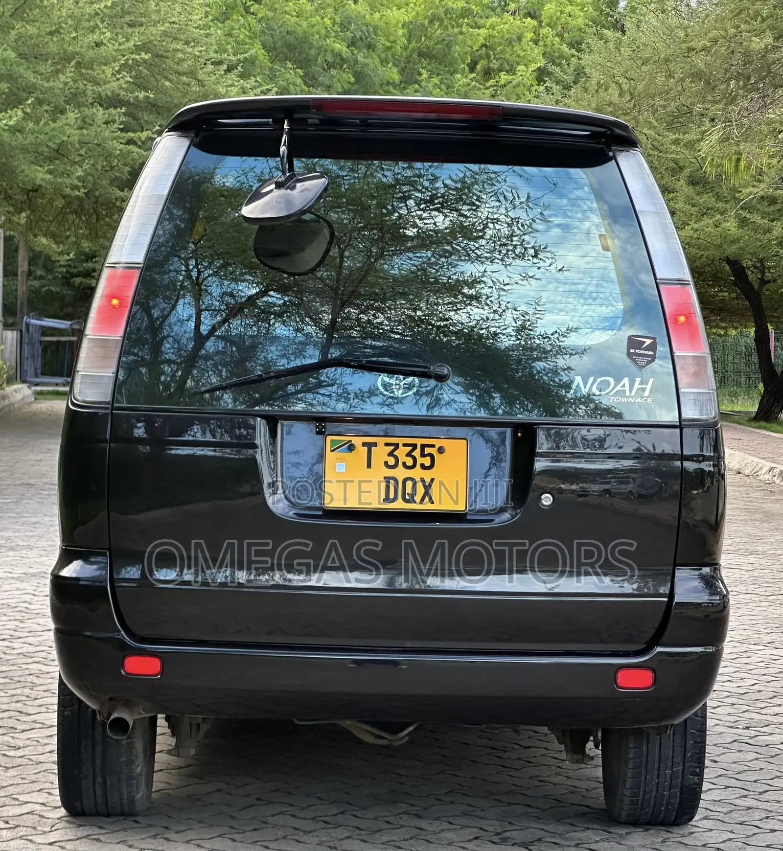 Toyota Noah 2.0 FWD (8 Seater) 2001 Black