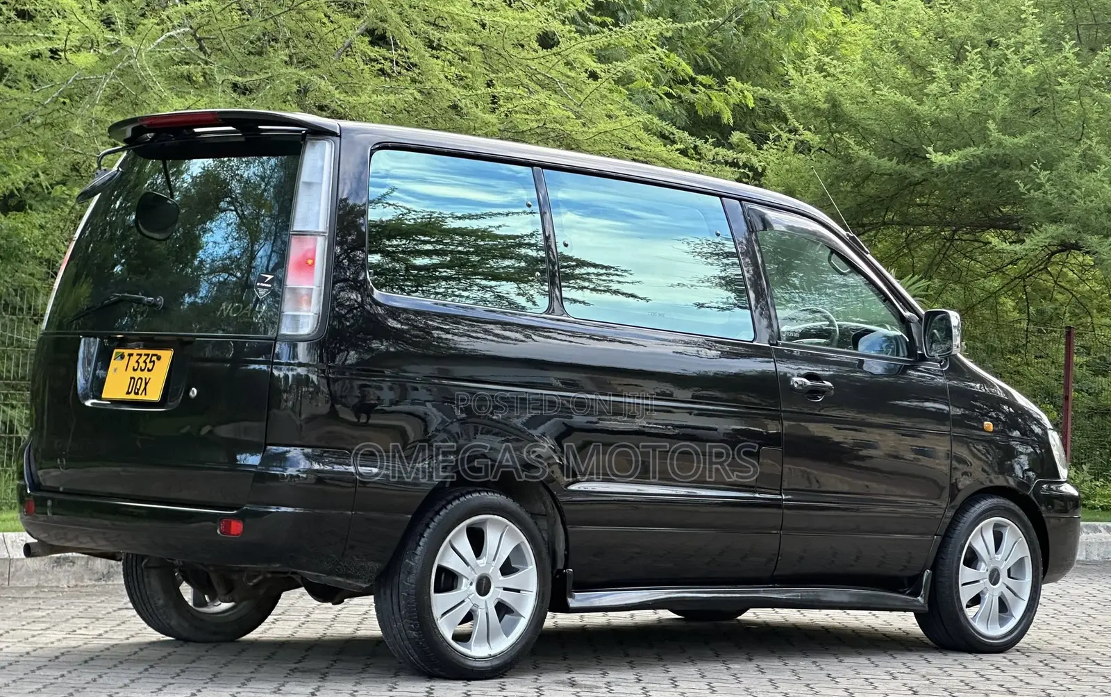 Toyota Noah 2.0 FWD (8 Seater) 2001 Black