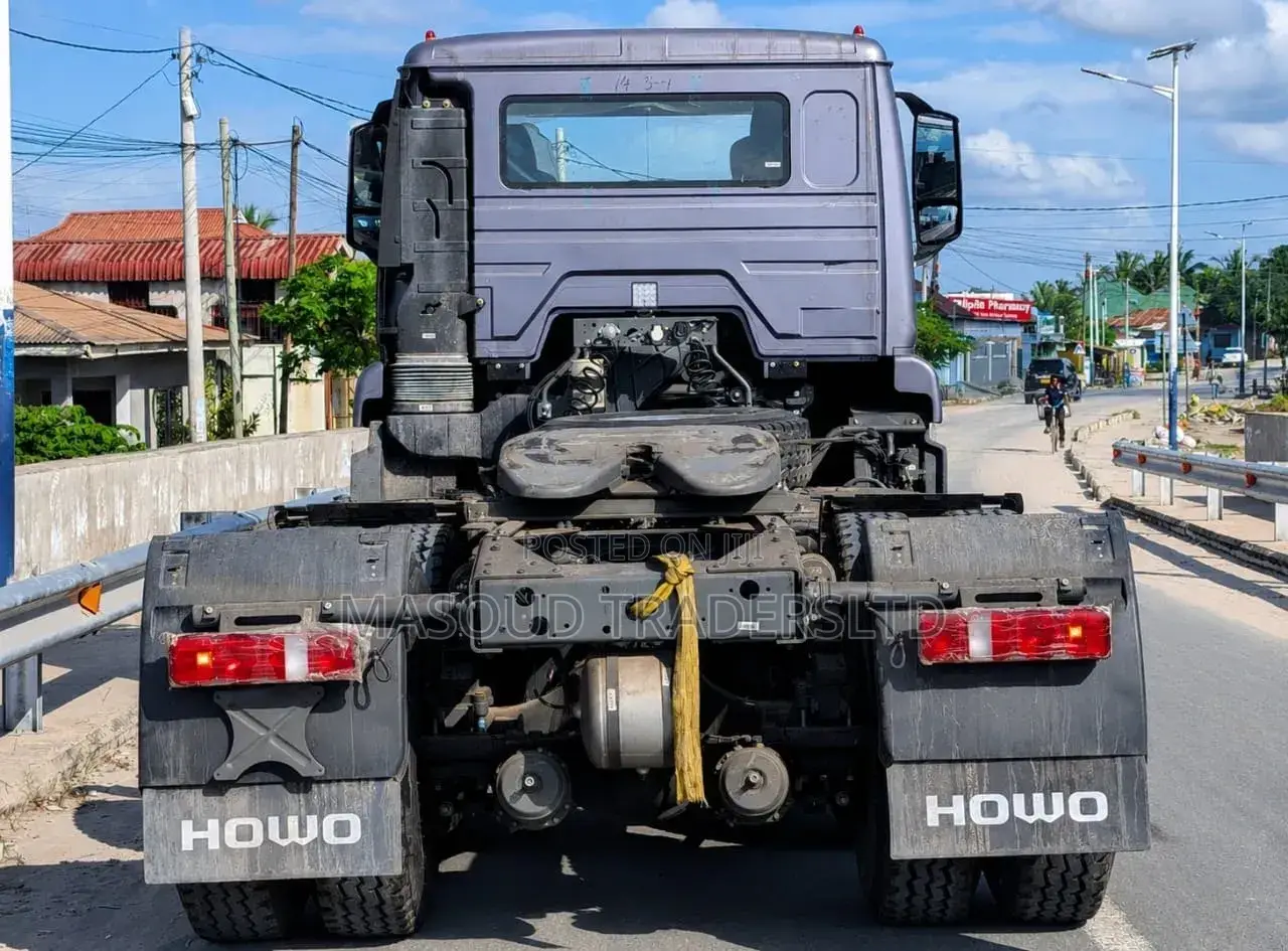 Howo Tractor 371hp