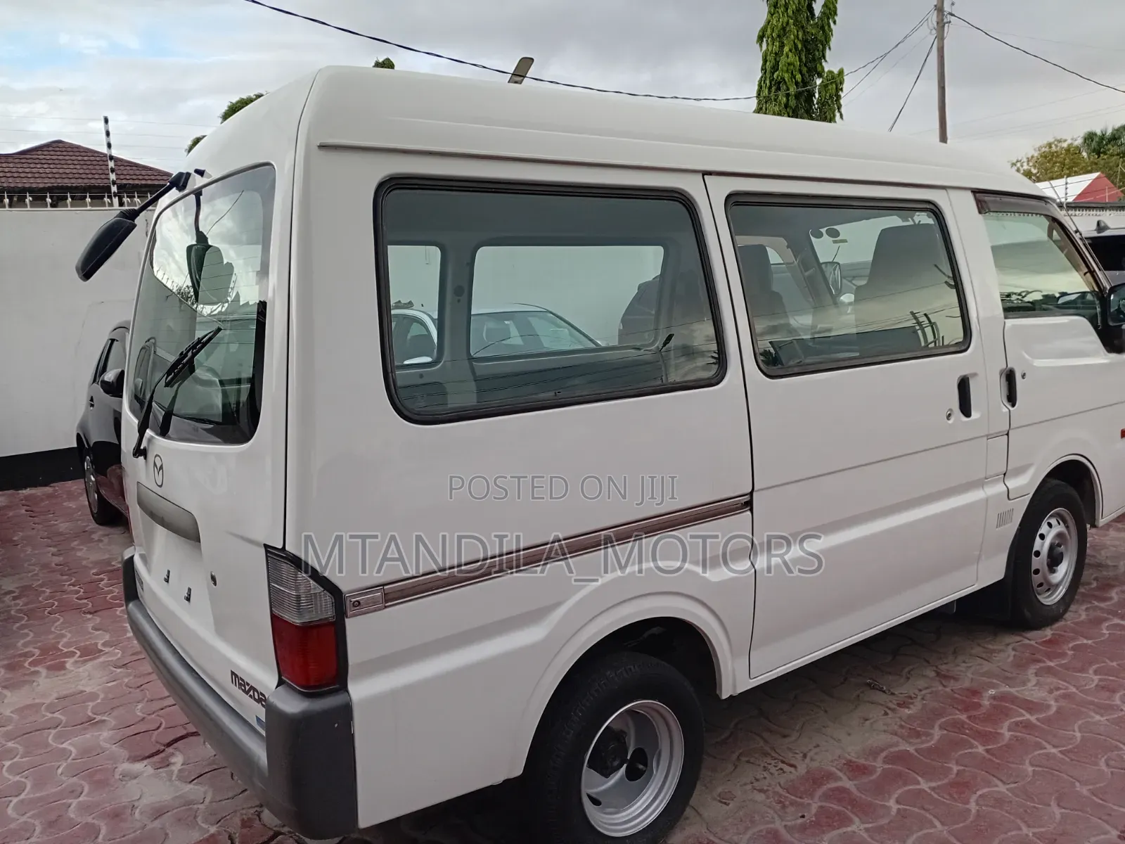 Nissan Vanette 2012 White