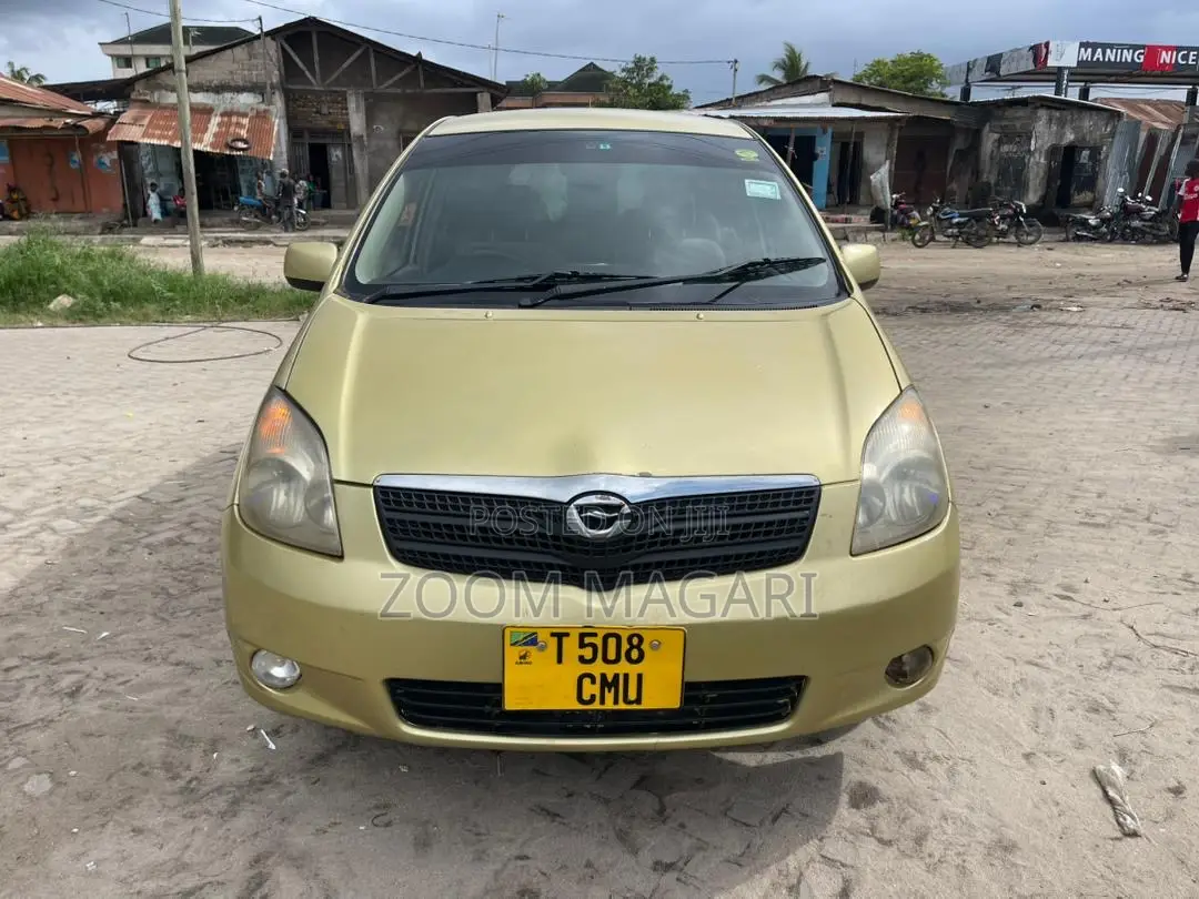 Toyota Corolla Spacio 2006 Beige