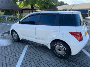 Toyota IST 2007 Pearl