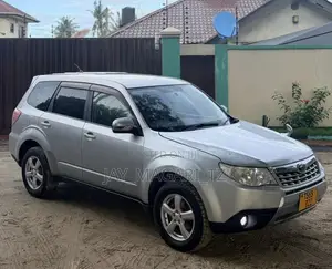 Subaru Forester 2011 Silver
