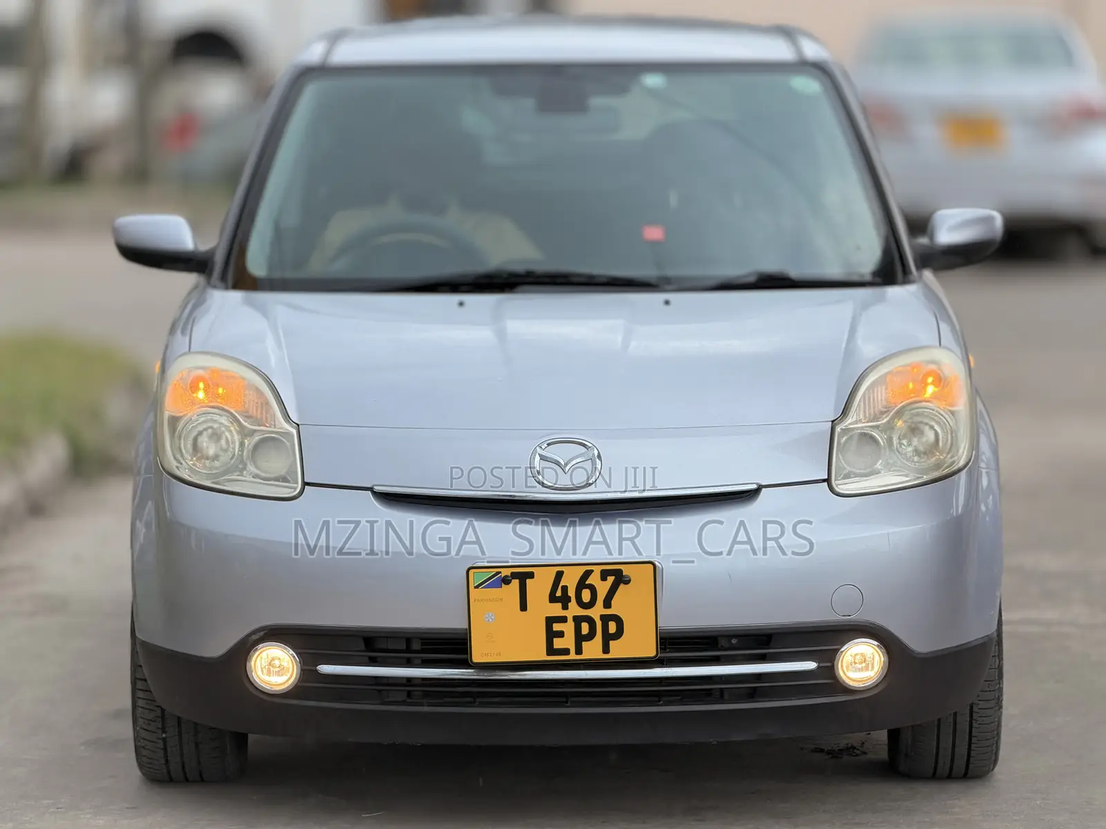 Mazda Verisa 2010 Silver