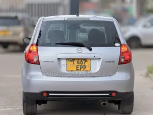 Mazda Verisa 2010 Silver