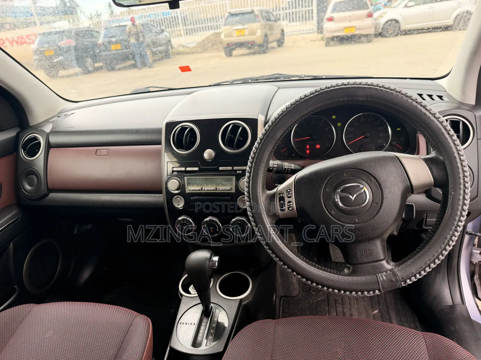 Mazda Verisa 2010 Silver