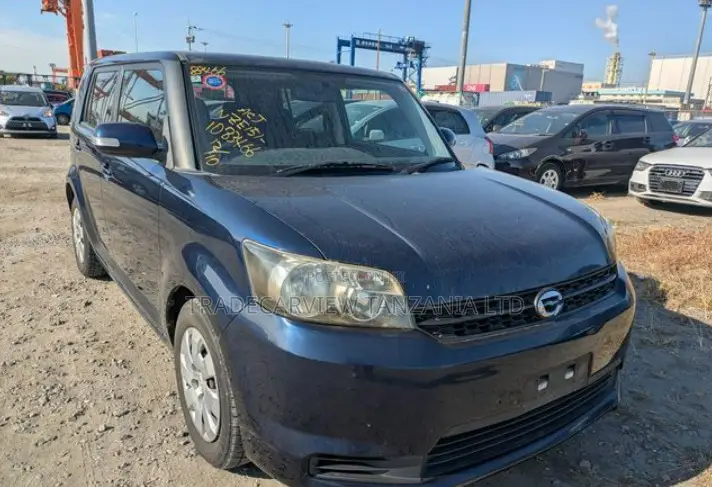 Toyota Corolla Rumion 2010 Blue