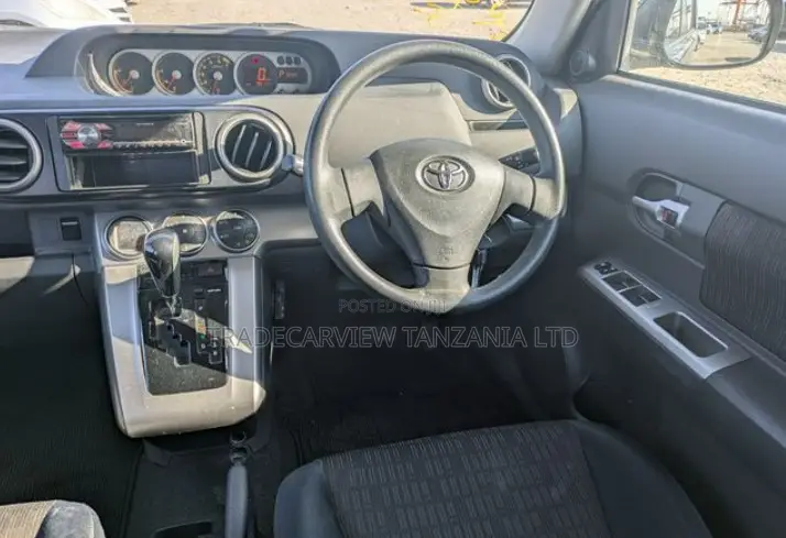 Toyota Corolla Rumion 2010 Blue