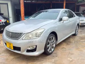 Toyota Crown 2010 Silver