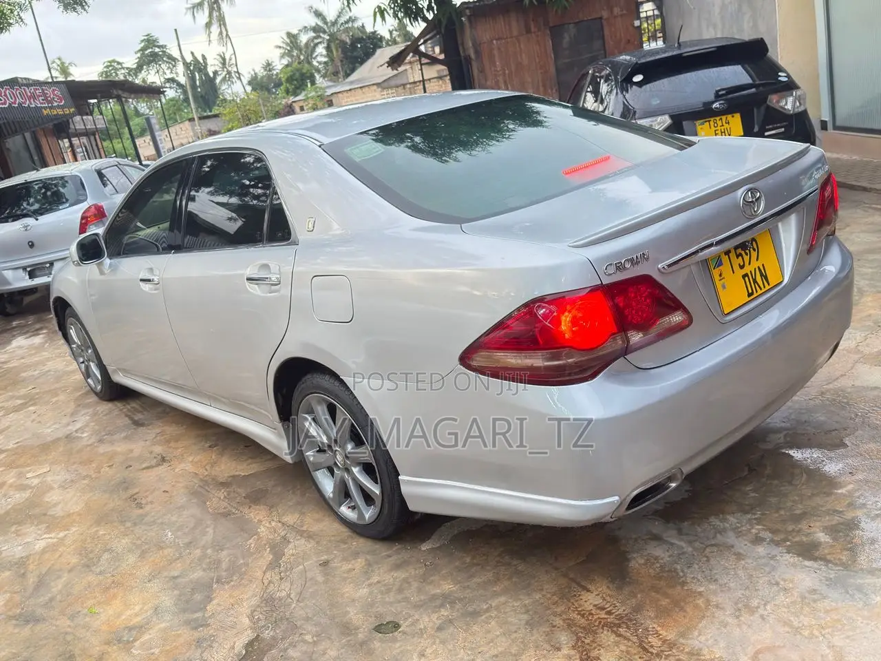 Toyota Crown 2010 Silver