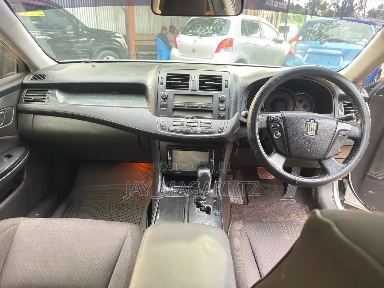 Toyota Crown 2010 Silver