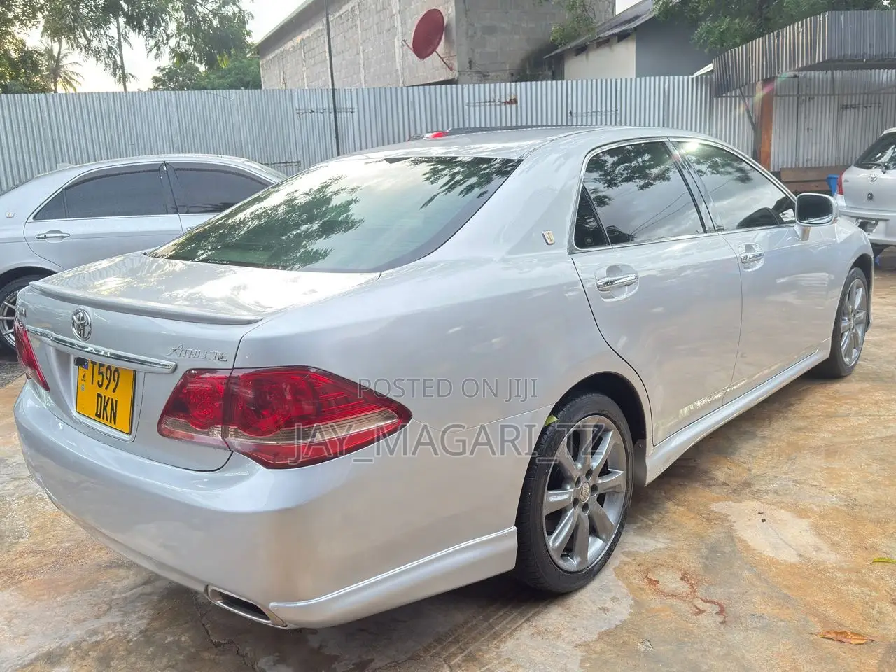 Toyota Crown 2010 Silver