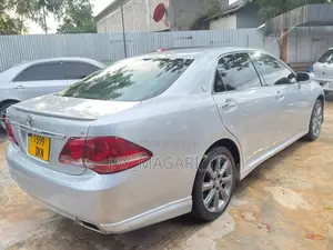 Toyota Crown 2010 Silver