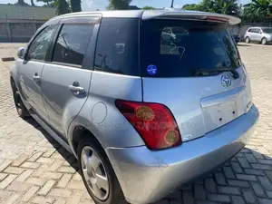 Toyota IST 2005 Silver